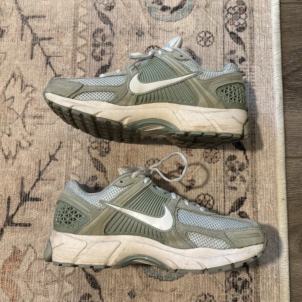 Nike Zoom Vomero 5